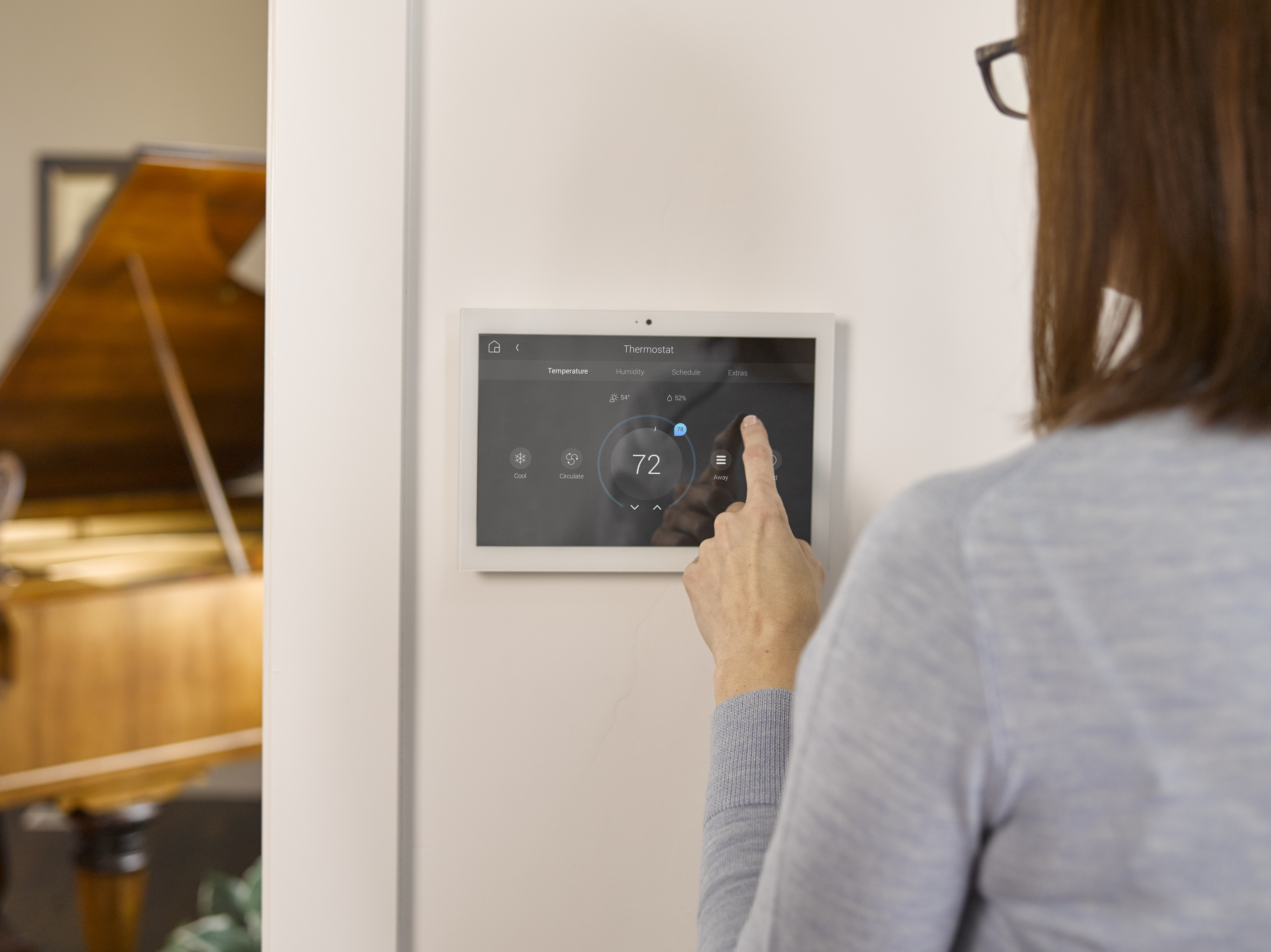 thermostat mural domotique pilotage énergie thermique CVC résidence prestige KNX Var